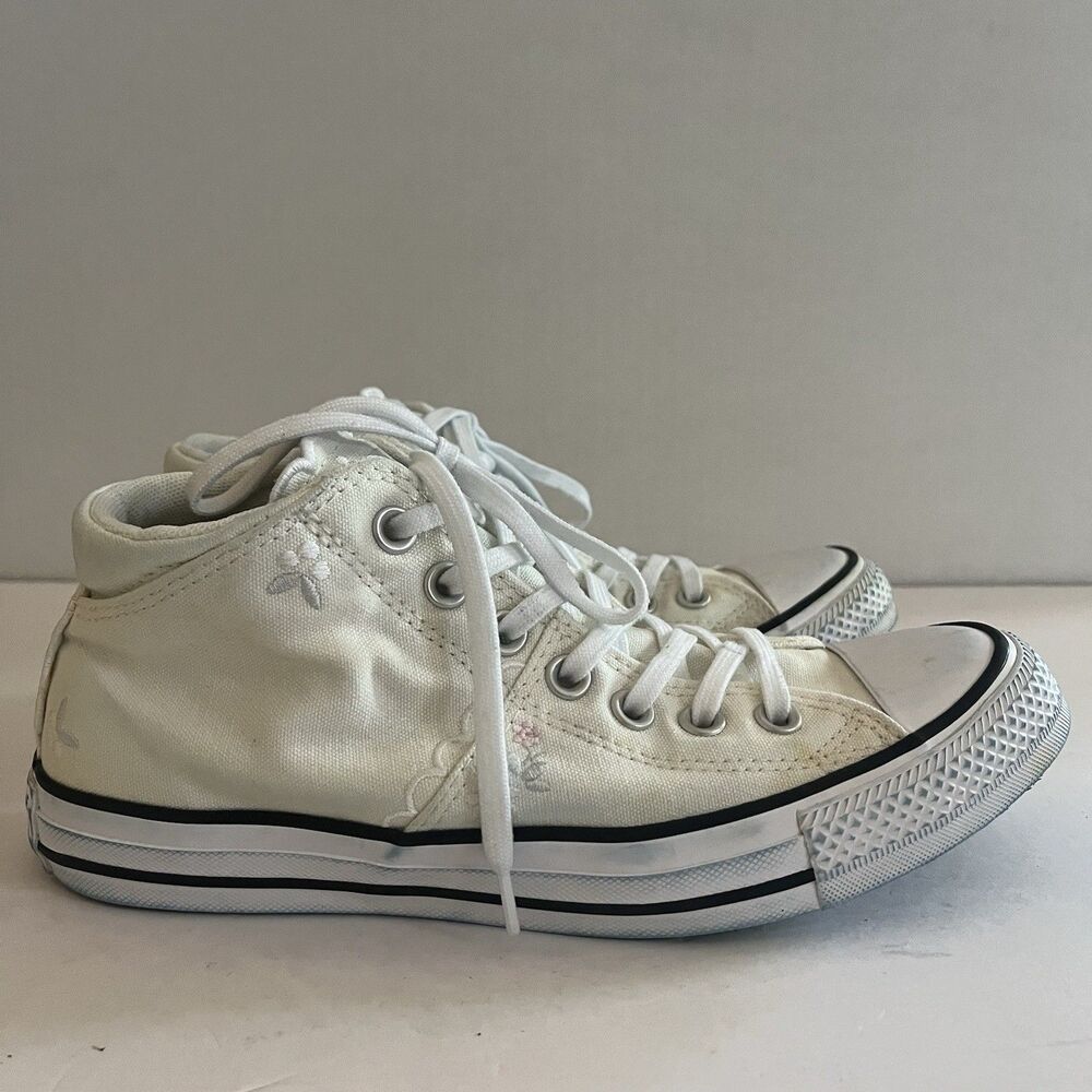 Converse Chuck Taylor Embroidered Floral High Tops Women's 8.5 Canvas Sneakers